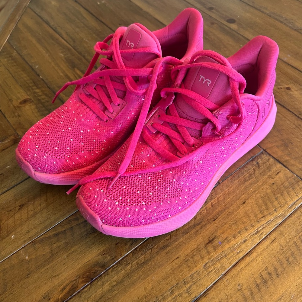 TYR Women’s Running Shoes - 8.5